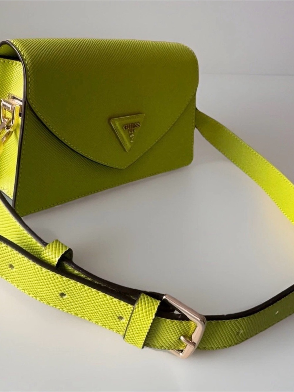 Guess Neon Lime Shoulder Textured Bag